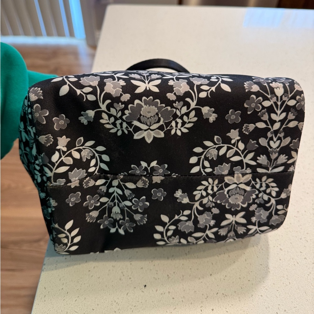 Vera Bradley Lunch Cooler Tote - Picture 3 of 6